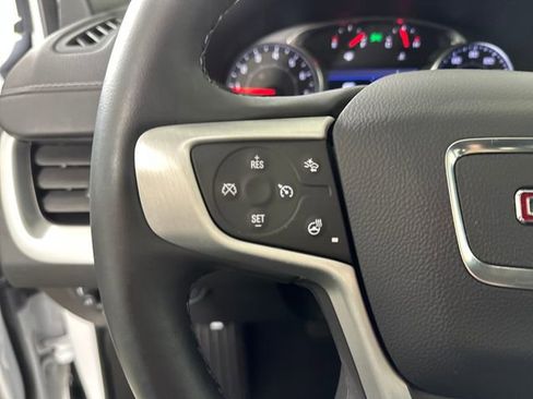 Used 2023 GMC Terrain SLT w/ Infotainment Package II image 15