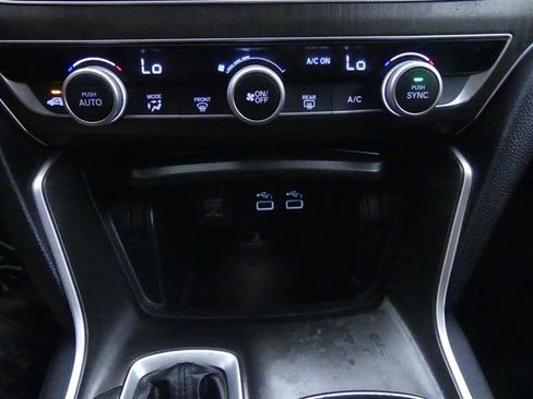 Used 2022 Honda Accord LX image 12