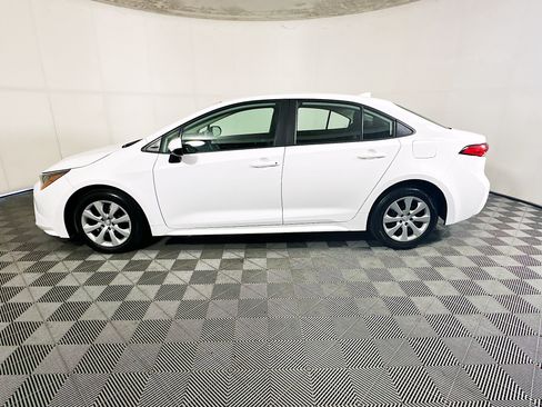 Used 2023 Toyota Corolla LE FWD image 6