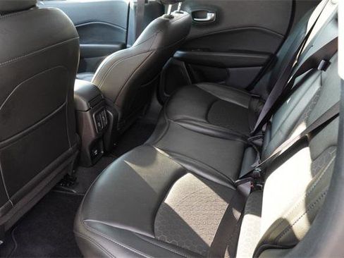 Certified 2020 Jeep Compass Latitude image 12