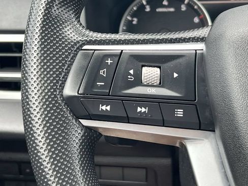 Used 2025 Mitsubishi Outlander ES AWD/4WD image 29