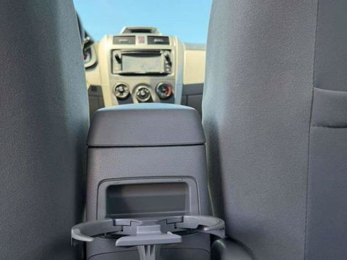 Used 2013 Toyota Corolla LE FWD image 29