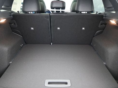 New 2026 Nissan Kicks SR w/ SR Premium Package FWD image 10