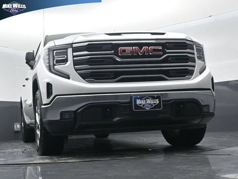 Used 2025 GMC Sierra 1500 SLT w/ SLT Premium Package AWD/4WD image 18