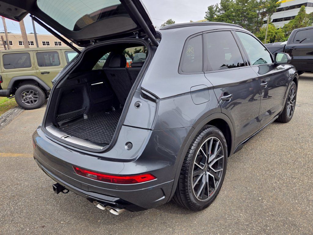 Used 2025 Audi SQ5 Premium Plus AWD/4WD image 11