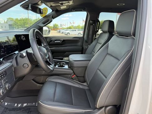 Used 2025 Chevrolet Tahoe Premier AWD/4WD image 7