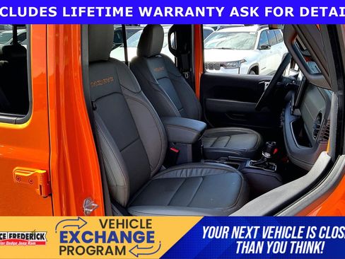 Used 2025 Jeep Gladiator Mojave image 7