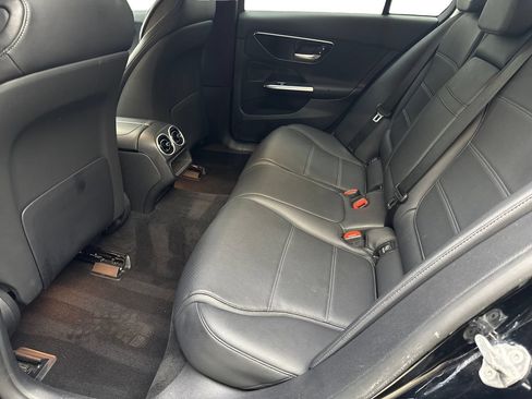 Used 2022 Mercedes-Benz C 300 4MATIC Sedan image 32