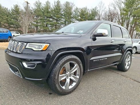 Used 2017 Jeep Grand Cherokee Overland image 4