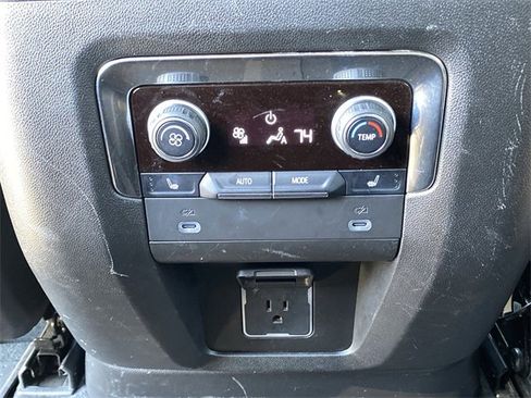 Used 2023 Chevrolet Tahoe Premier image 16