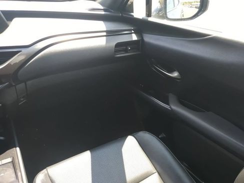 Used 2019 Lexus UX 250h w/ Premium Package AWD/4WD image 16