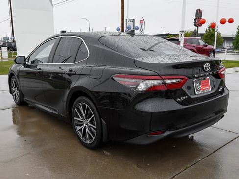 Certified 2021 Toyota Camry XLE AWD/4WD image 6