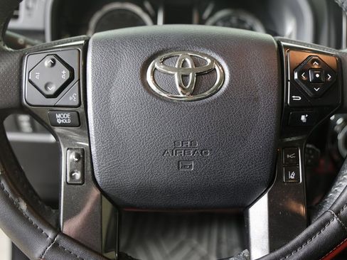 Used 2021 Toyota 4Runner TRD Off-Road Premium image 9