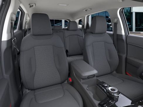 New 2025 Kia Sportage LX image 15