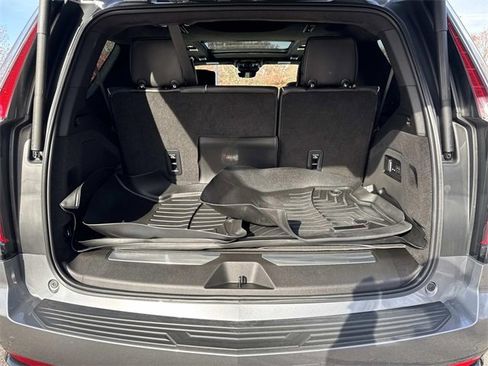 Certified 2022 Cadillac Escalade Sport Platinum w/ Heavy-Duty Trailer Package image 5