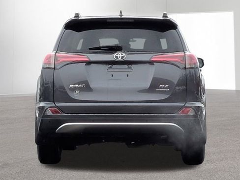 Used 2018 Toyota RAV4 XLE w/ Convenience Package image 7