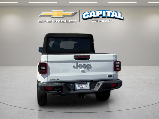 Used 2020 Jeep Gladiator Overland w/ Safety Group AWD/4WD image 4