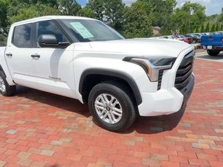 Used 2025 Toyota Tundra SR5 AWD/4WD video 3