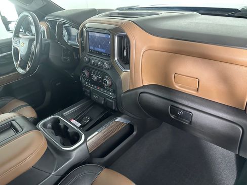 Used 2022 Chevrolet Silverado 3500 High Country w/ Snow Plow Prep/Camper Package image 34