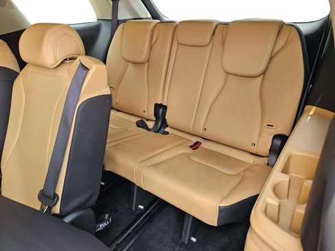 Certified 2024 Kia Carnival EX FWD image 34