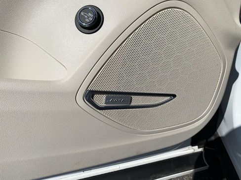 Used 2023 Buick Envision Avenir AWD/4WD image 17