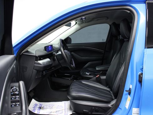 Used 2023 Ford Mustang Mach-E Select image 12