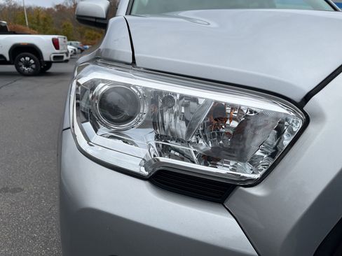 Used 2021 Toyota Tacoma SR image 14