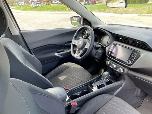 Used 2024 Nissan Kicks SV image 18