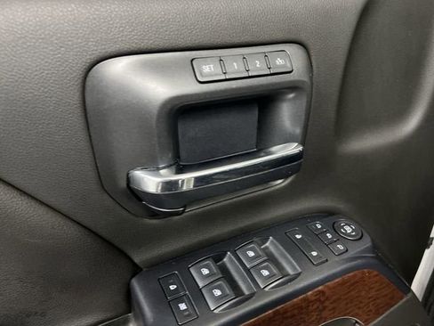 Used 2018 GMC Sierra 1500 SLT image 23