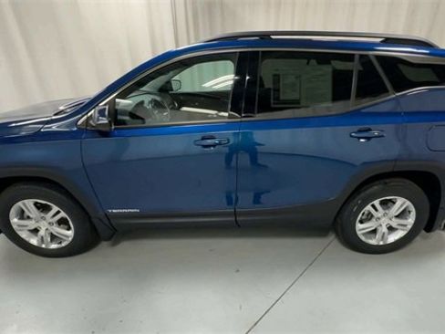 Used 2020 GMC Terrain SLE w/ Driver Convenience Package image 5