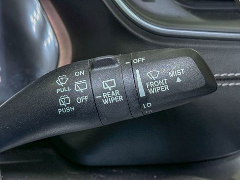 Used 2023 Jeep Grand Cherokee Laredo image 35