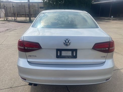 Used 2016 Volkswagen Jetta S image 3