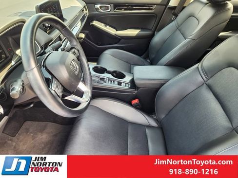 Used 2023 Honda Civic Touring image 13