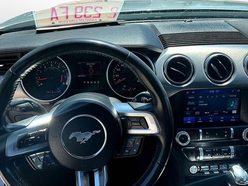 Used 2022 Ford Mustang Premium image 5