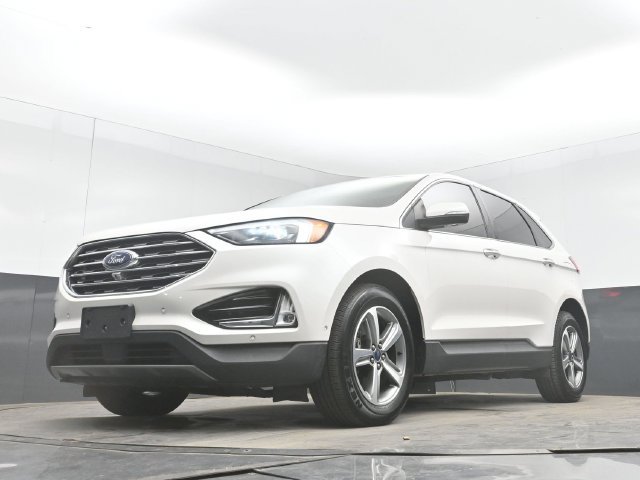 Used 2019 Ford Edge Titanium w/ Equipment Group 301A AWD/4WD image 44