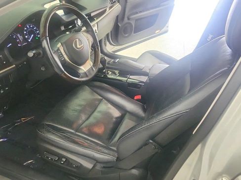 Used 2014 Lexus ES 350 w/ Luxury Package FWD image 14