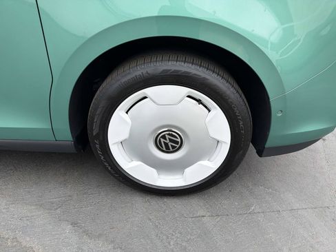 Certified 2025 Volkswagen ID. Buzz 1st Edition AWD/4WD image 6