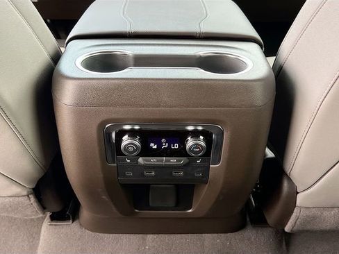 New 2026 GMC Yukon XL Elevation w/ Elevation Premium Package image 18