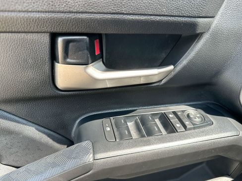 Used 2024 Toyota Tacoma TRD Off-Road image 13