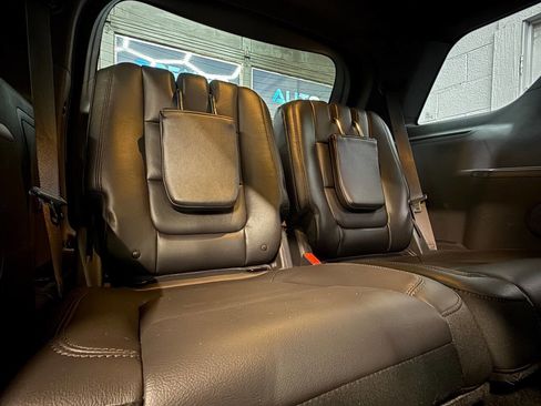 Used 2015 Ford Explorer XLT w/ Equipment Group 202B image 16