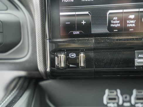 New 2026 RAM 2500 Limited AWD/4WD image 27