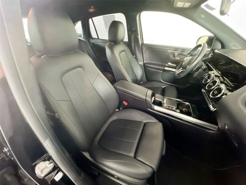 Used 2023 Mercedes-Benz GLA 250 4MATIC image 27