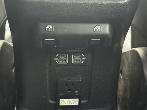 Used 2021 Jeep Wrangler Unlimited Sahara image 18