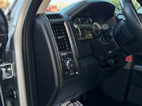 Used 2016 RAM 1500 Sport RWD image 10