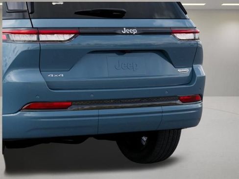 New 2026 Jeep Grand Cherokee Summit AWD/4WD image 13