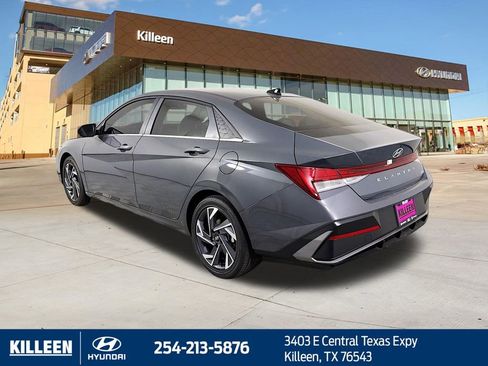 New 2025 Hyundai Elantra Limited image 5