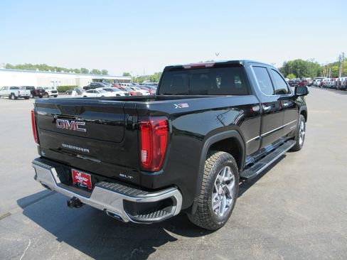 Certified 2022 GMC Sierra 1500 SLT w/ SLT Premium Package AWD/4WD image 7
