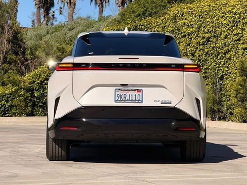 Certified 2023 Lexus RZ 450e Premium image 12