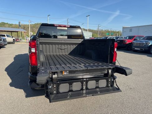 Used 2025 Chevrolet Silverado 1500 High Country w/ Technology Package AWD/4WD image 18