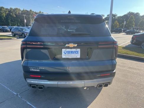 New 2026 Chevrolet Traverse LT w/ Sun and Wheel Package image 5